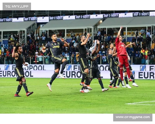 尤文图斯4-1帕尔马，戴维传射建功